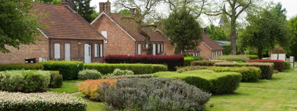 Le Cocoon D'Annabelle - Jolie Maison Avec Jeux Et Grand Jardin Pierrefitte-sur-Sauldre Zewnętrze zdjęcie