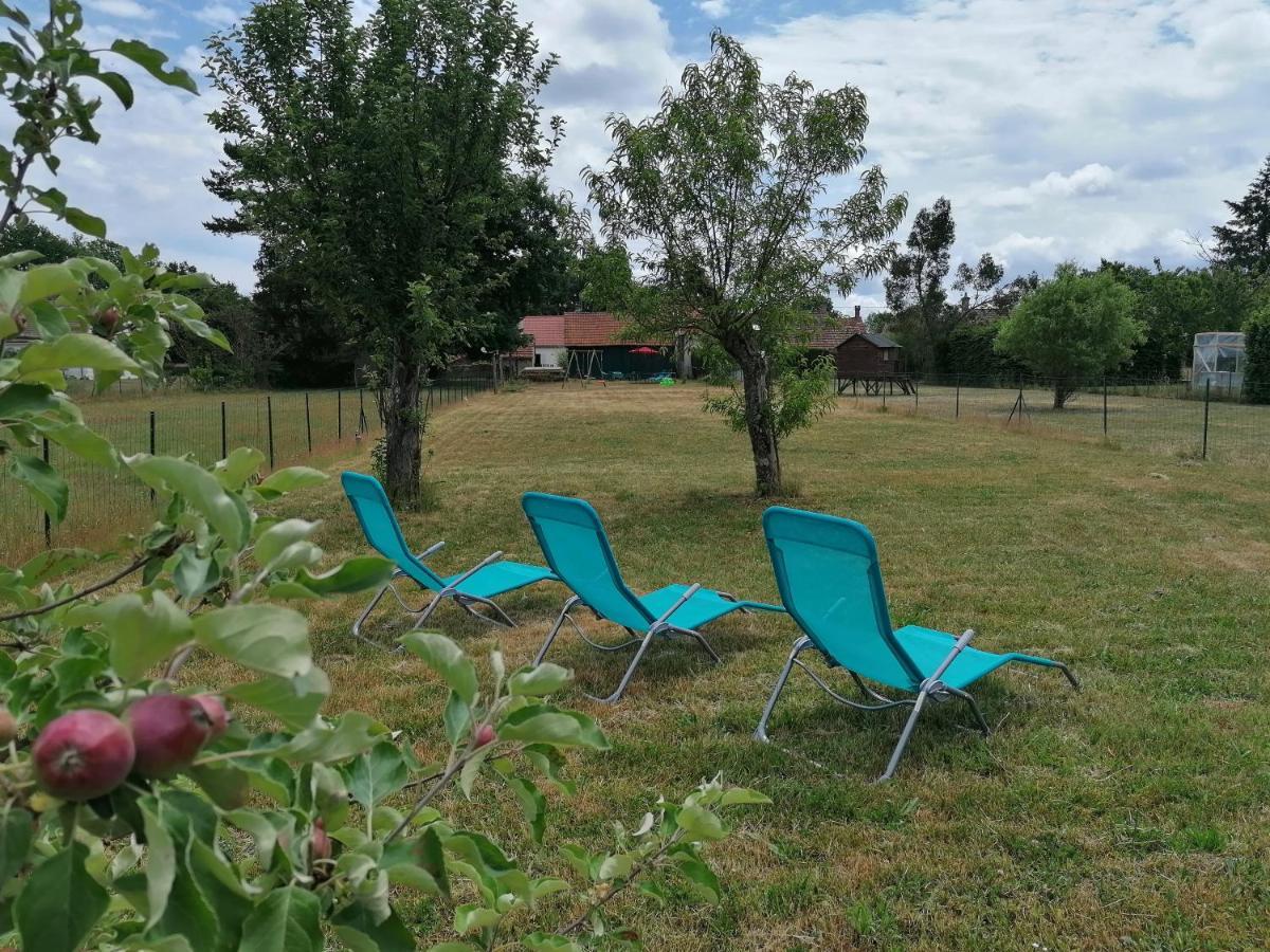 Le Cocoon D'Annabelle - Jolie Maison Avec Jeux Et Grand Jardin Pierrefitte-sur-Sauldre Zewnętrze zdjęcie